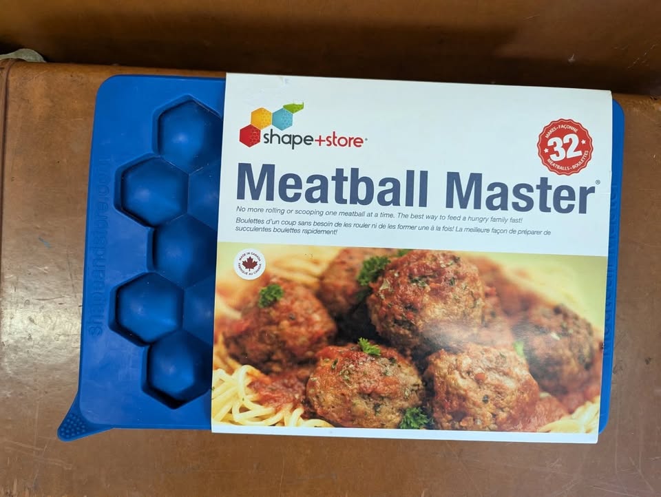 Shape + Store Meatball Master, Blue