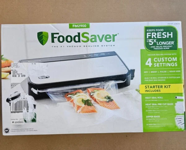 FoodSaver Vacuum Sealing System with Handheld Sealer Attachment FM2900 - Image 2