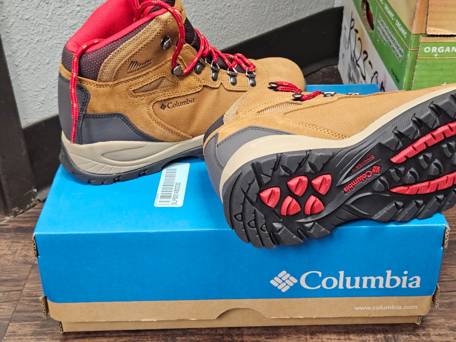 Columbia Women’s Newton Ridge Plus Waterproof Amped Hiking Boot