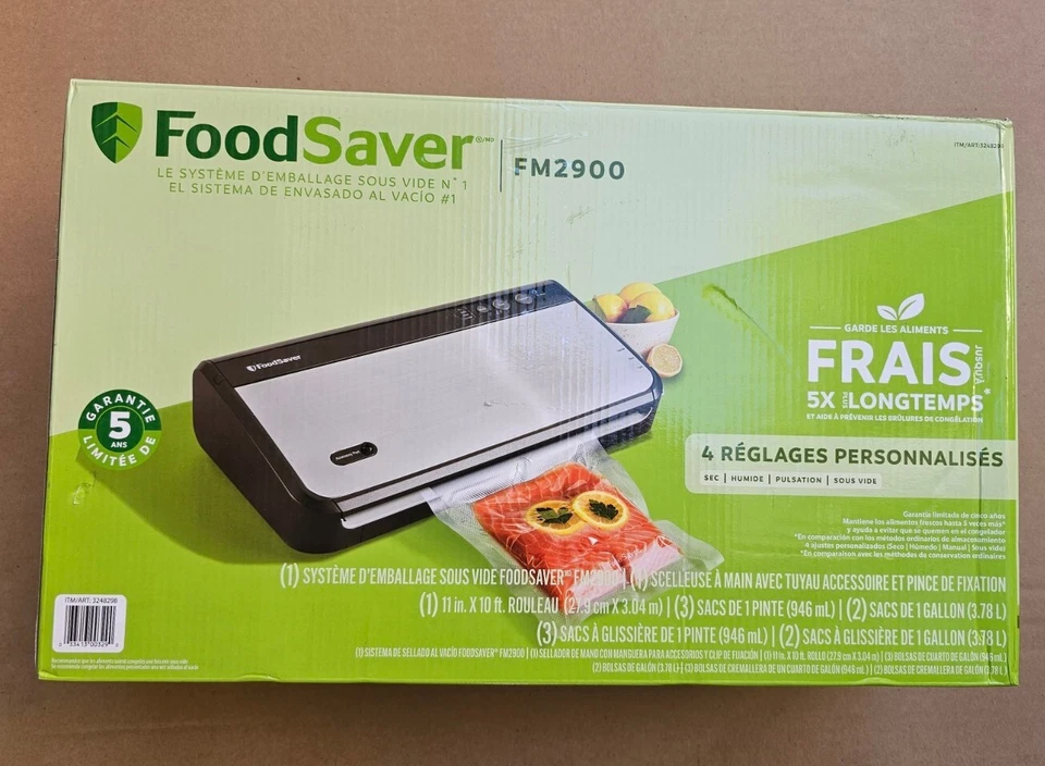 FoodSaver Vacuum Sealing System with Handheld Sealer Attachment FM2900
