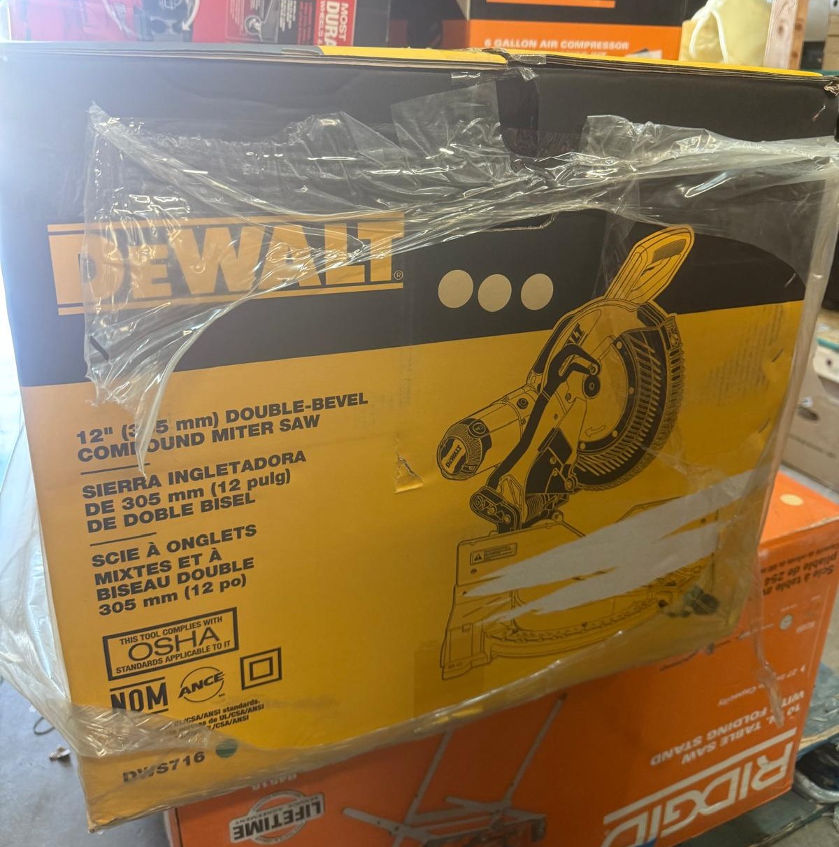 DEWALT 15 Amp Corded 12 in. Compound Double Bevel Miter Saw - Image 3