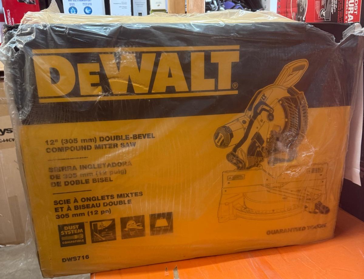DEWALT 15 Amp Corded 12 in. Compound Double Bevel Miter Saw