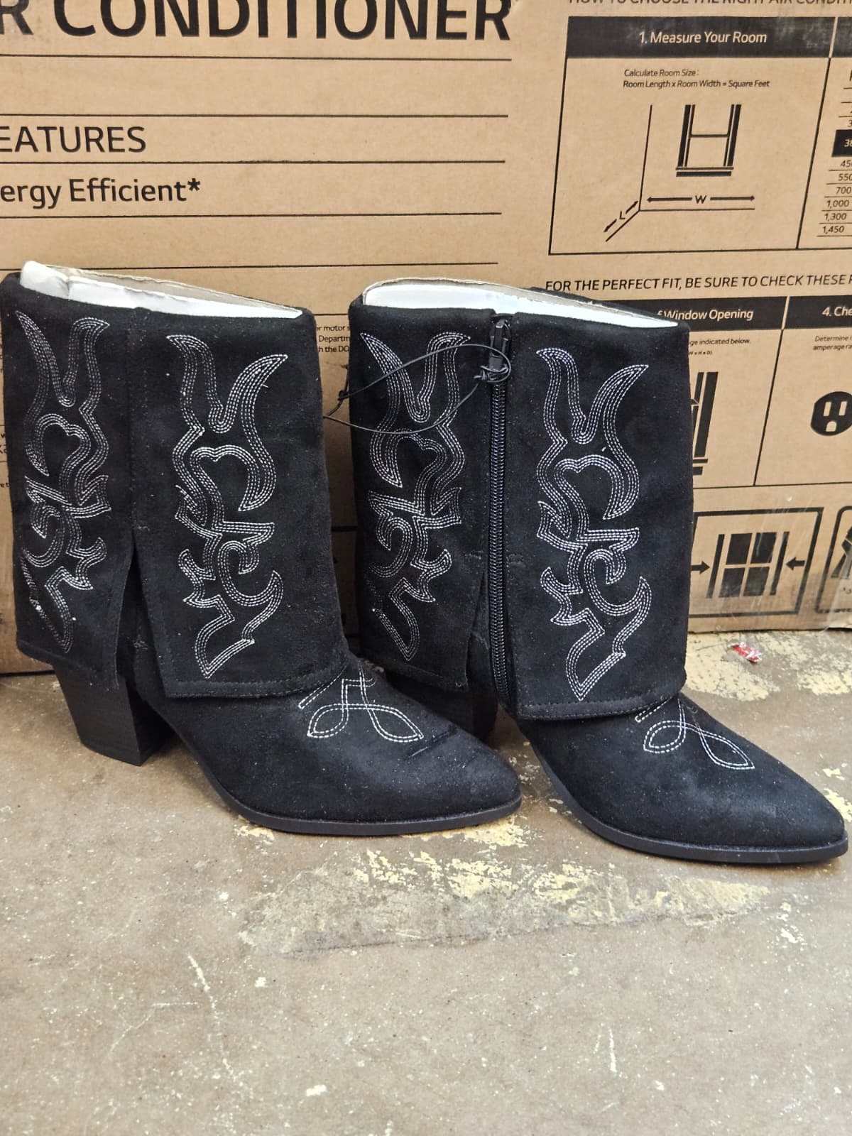 No Boundaries Women's Fold Over Western Boots Size 8.5