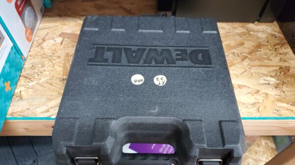 16 GA PRECISION POINT™ FINISH NAILERA PRECISION POINT™ FINISH NAILER - Image 3