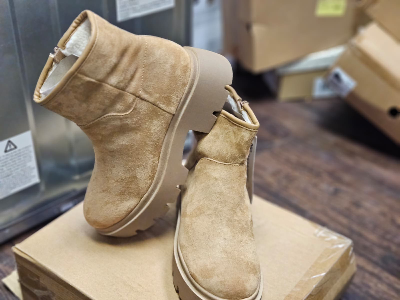 No Boundaries Womens Cozy Lug Sole Ankle Boots Brown Fur Lined Size 7