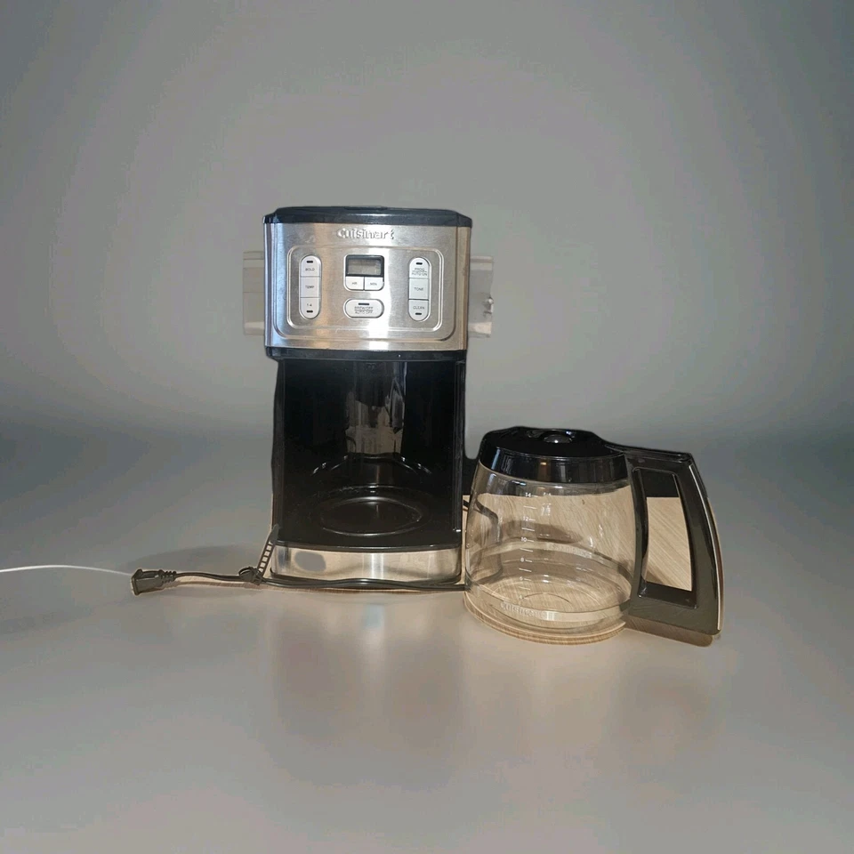 Cuisinart Brew Central 14-Cup Programmable Coffeemaker - Image 9