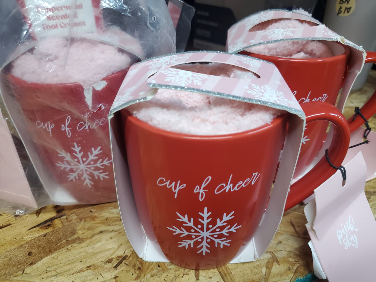 Evergreen 18 oz Ceramic Reindeer Cup- Dishwasher and Microwave Safe Christmas Coffee and Tea Mug