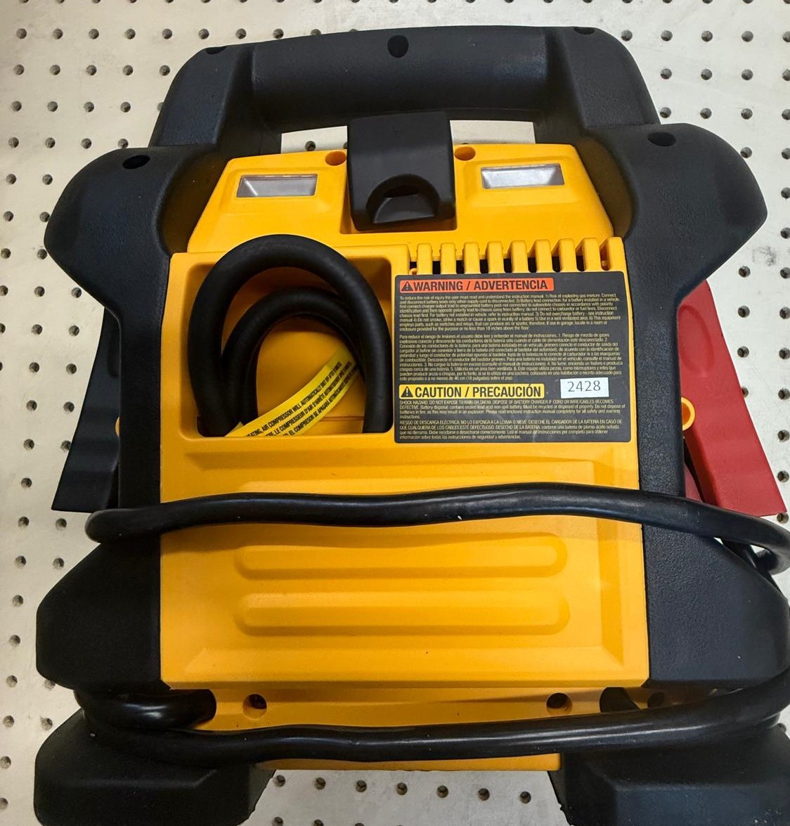 DEWALT 1600 Peak Amp Jump Starter with Digital Compressor and USB Power Bank - Image 3