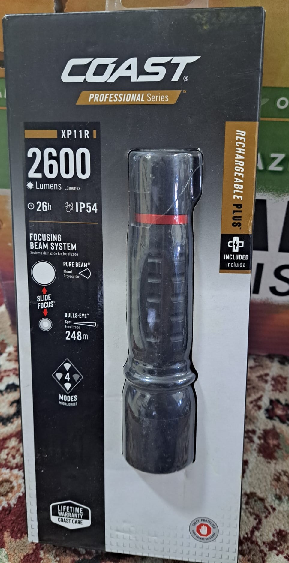 Coast xp11r 2600 lumen rechargeable led flashlight