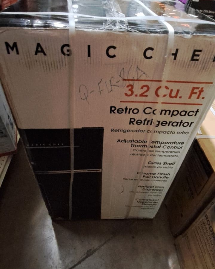 Magic Chef 3.2 cu. ft. Retro Compact Refrigerator
