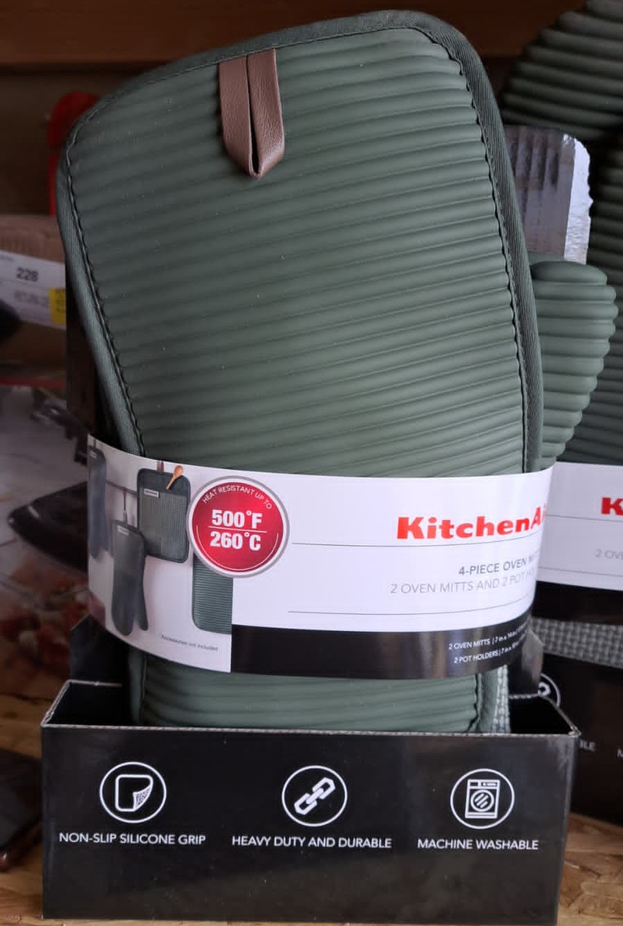 KitchenAid 4-Piece Silicone Kitchen Oven Mitt Set – 2 Oven Mitts & 2 Pot Holders Green