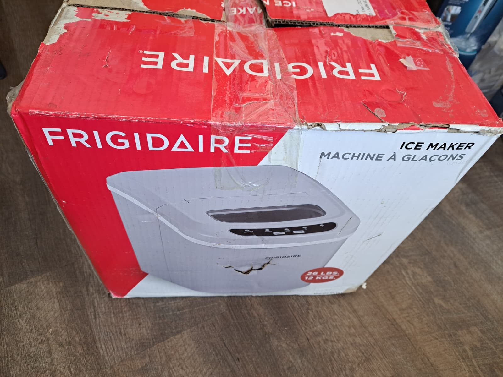 Frigidaire Portable Countertop Ice Maker.