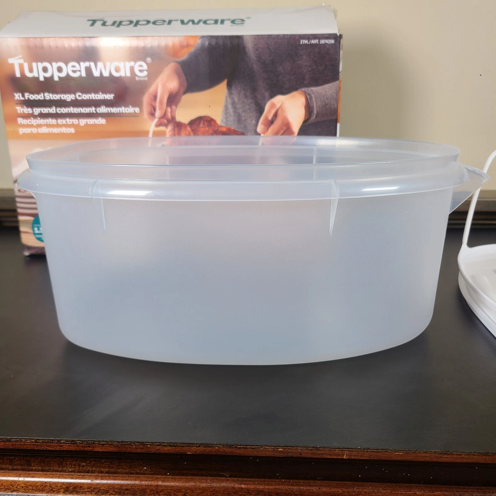 Tupperware XL Food Storage Container - Image 5